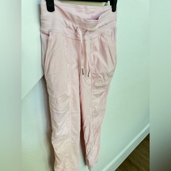 Lululemon strawberry milkshake dance joggers - Picture 3 of 5